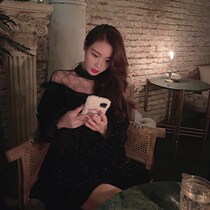 French retro Net red hollow strapless temperament Annual Meeting dress autumn and winter shiny silk careful machine small black dress women