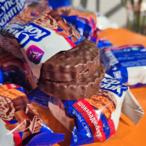 Russian Sandwich sandwich chocolate cookies KONTI Konji imported crispy snacks snack snack snack food