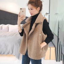 Lamb hair vest coat women short autumn and winter 2021 New Korean sweater vest women small fragrant wind waistcoat shoulder wear