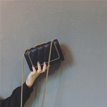 French High Sensation Summer Packet Bag 2021 new Yangqi Slanted Satchel Mini Magige Chain Bag Mobile Phone Soft Leather