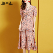 Haiqing blue floral dress womens summer dress new 2022 Western style age-reducing light mature style V-neck slim chiffon skirt