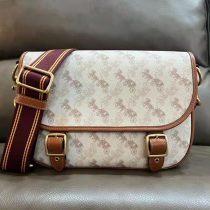 2022 New Messager Postman Bag Field Cambridge Bag C8470 Single Shoulder Slip Bag 8848