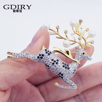 Sika deer brooch womens high-end coat woolen coat imitation pearl Christmas corsage pin accessories day Korean accessories