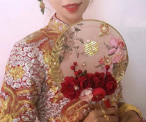 Chinese group fan hand bouquet Wedding bride Xi Fan Dragon and phoenix coat palace fan Round fan Xiuhe clothing group fan diy material bag