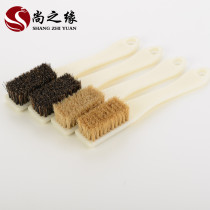 Shang Zhiyuan Olive core carved walnut text play brush Jade King Kong Bodhi son Boar mane cleaning brush