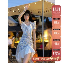 Spot Barbie first love fish tail dress female 2021 new summer waist skirt French hanging neck floral dress