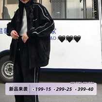 Dongri is a curly Korean version of casual sports suit Womens spring and autumn loose snow velvet jacket trousers two-piece set