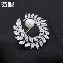Korean high-grade crystal brooch freshwater pearl jewelry lady corsage collar pin coat accessories shawl buckle