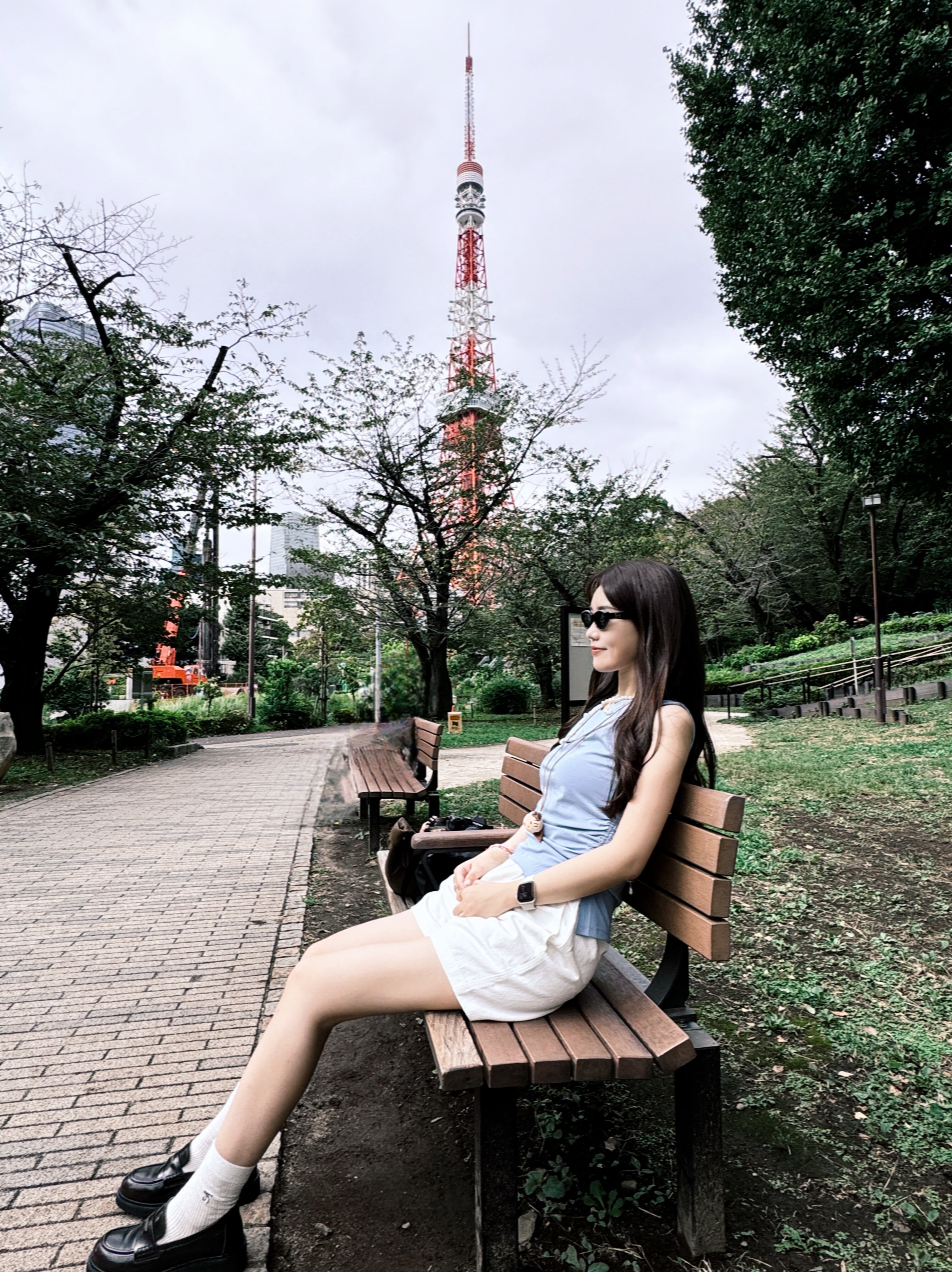 宋佳同款百丽海鸥乐福鞋2.0：厚底真皮的英伦飒爽美学