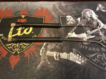 Drum brush Two scales adjust the area of the brush Quite practical drum brush