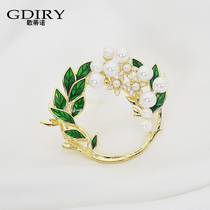 Gardenia pearl brooch high-end corsage female cute Japanese pin decoration creative Korean retro Joker accessories