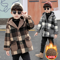 Boy plaid woolen coat of coat thickened suede 2021 autumn winter new foreign air medium and small baby cotton clothes tide