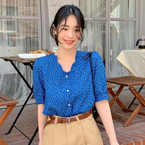 Now Korean Dongdaemun womens clothing beginning small wavy V-neck short-sleeved shirt women 2022 new