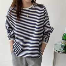 Breastfeeding clothes winter plus velvet padded out fashion feeding black and white striped vests Korean version of loose lazy wind jacket