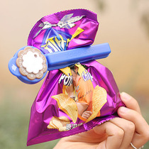 Japan KM snack sealing clip food seal clip potato chip bag fresh-keeping clip date food clip small size three packs