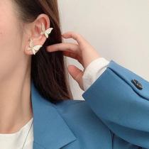 Butterfly Earbone Clip Woman Temperament Brief New Chear Adorned With Small Crowd Design Feel Light And Luxurious to Frosty Wind