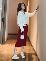 Autumn and winter very fairy Net red ocean air goddess small man high fashion temperament wear sweater two suit skirt