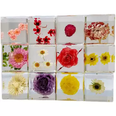 永生花标本滴胶盲盒玫瑰花腊梅树脂小摆件立方体女友生日礼物节日