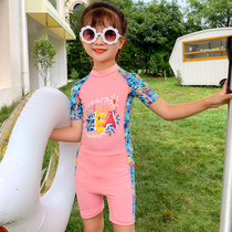 Girls new childrens conjoined short-sleeved shorts baby girls swimming small children swimming trunks hot spring sunscreen swimsuit