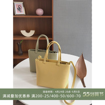 2021 Summer new genuine leather bag womens single shoulder inclined satchel calf leather light portable minimis about 100 hitch bag