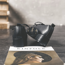 Xiaoxiang wind female 2021 new autumn British style retro wild lace-up medium heel square head single shoes thick heel small leather shoes