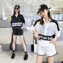 European sports suit womens summer clothes 2021 New European foreign style zipper sunscreen shorts casual two-piece set