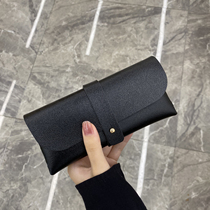 South Koreas new Internet Red Identical Glasses Case Pu Leather Black Glasses Leather Case Poop Portable Glasses Case Softbox Tide