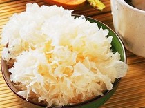 3 pieces of fungus white fungus white fungus snow ear waxy white fungus lotus seed soup nourishing 200g