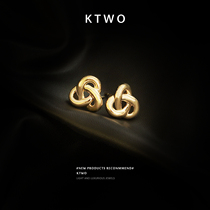 French advanced sense European and American sexual cold wind Golden lucky knot earrings female geometric fashion temperament Net red ear needle