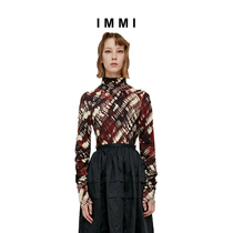 (Designer brand IMMI) Star with full printing mulberry silk turtleneck base shirt 192TP008