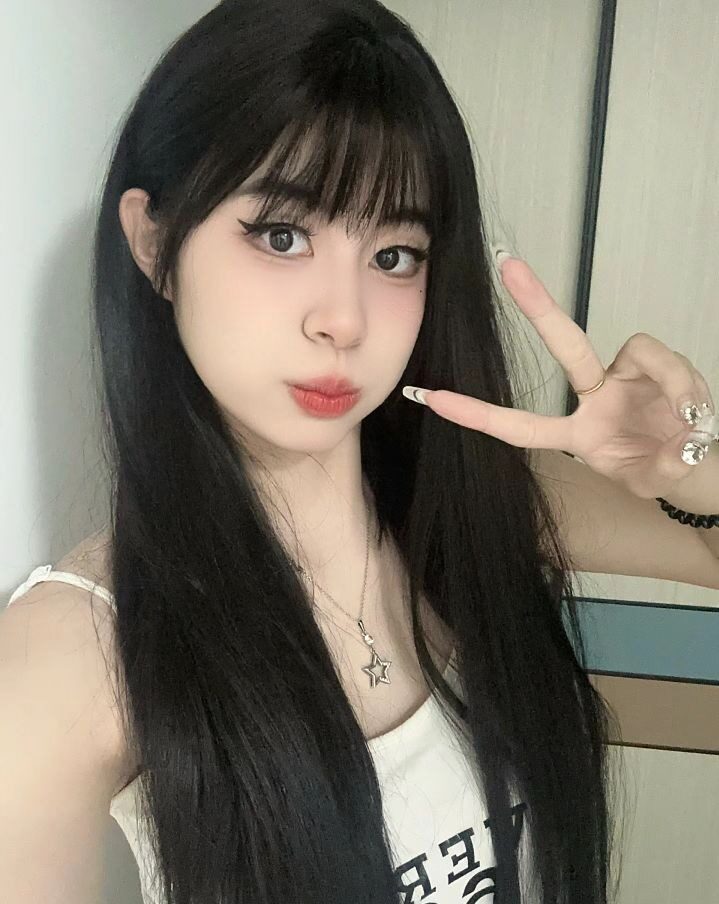真我黑长直漫画齐刘海假发套 全真发整顶设计 自然隐形无痕贴合 长发飘逸顺滑