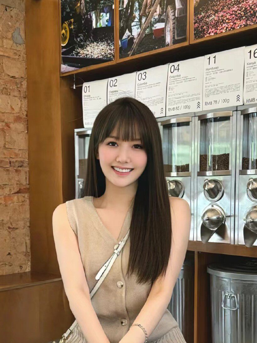 真我黑长直漫画齐刘海假发套 全真发整顶设计 自然隐形无痕贴合 长发飘逸顺滑