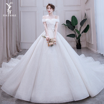 Main wedding dress shoulder 2021 new bride winter temperament court wind trailing retro heavy industry dress winter