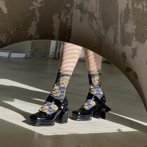 LET ME SEE retro personalized flower cotton socks autumn and winter tide bump flower tide socks British wind midline socks women