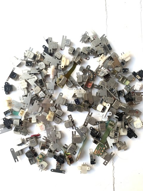 Recorder Mechanism Single/Dual Channel 4-Channel Head with Erasing Function, Mixed New and Old, 500 Grams, Approximately 140 Pieces