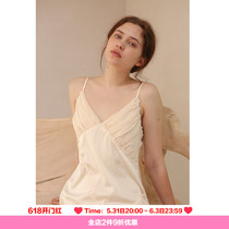 Room for RooMance Ru Man Division original French Folds Harness Sleeping Dress Female Simulation Silk Open Fork Sexy Elegant Pyjamas