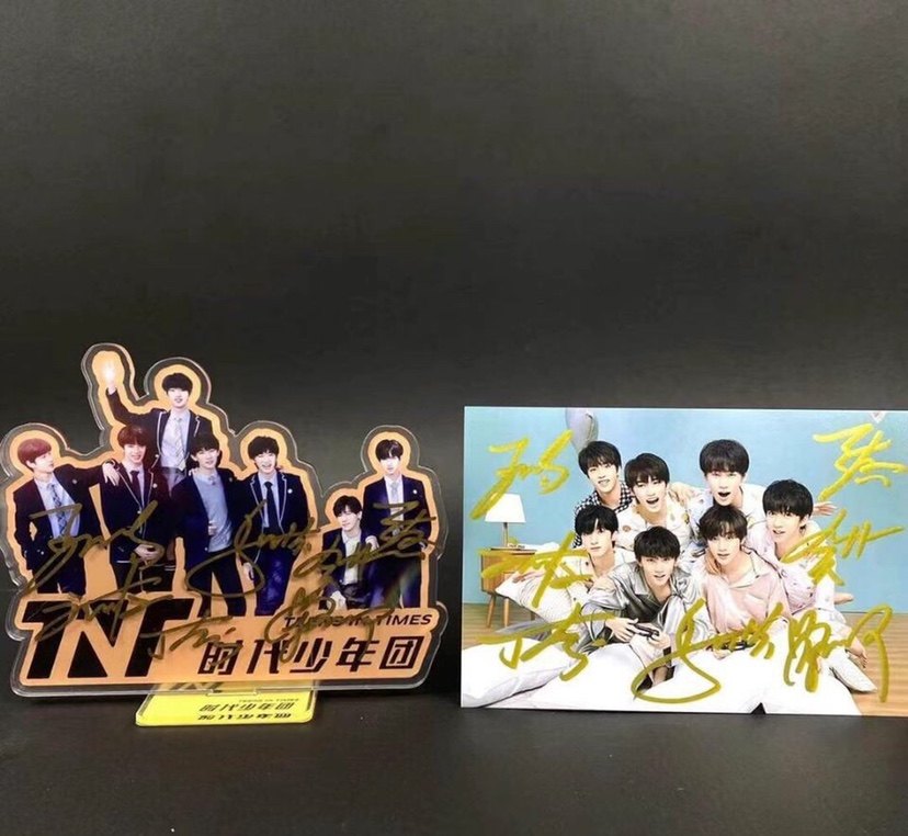 The Times Youth League autographed the card humanoid board activity on the spot.