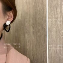 Fa-style Retro Beauty Rose Suede Earrings Temperament Hyperbolic Atmosphere Earrings Autumn Winter New Earrings EAR CLIP