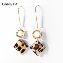 European and American Wind BAO WEN Earrings female long style fit for round face Eardrops Display Slim Superior Fashion Net Red Earrings