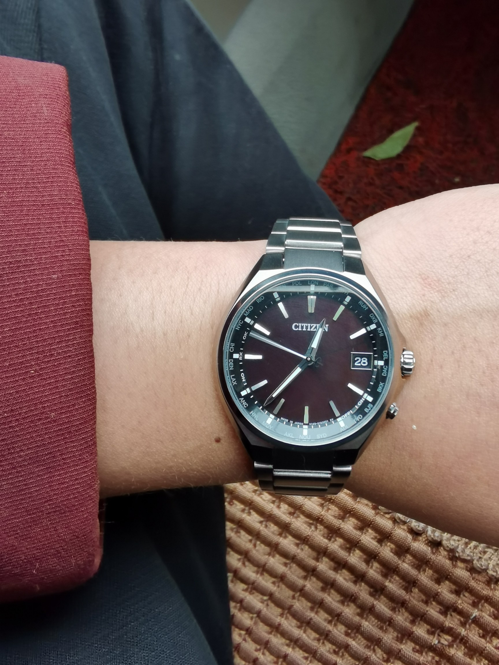 Citizen 西铁城 Ateza系列 CB1120-50E 钛金属 男式光动能五局电波手表 ¥2084.8 Citizen 西铁城 Ateza系列 CB1120-50E 钛金属 男式光动能五局电波手表 ¥2084.8