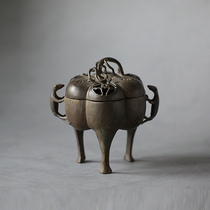 Japanese pumpkin-shaped Gecko ear vine leaf picking three-legged old copper furnace with thick pulp