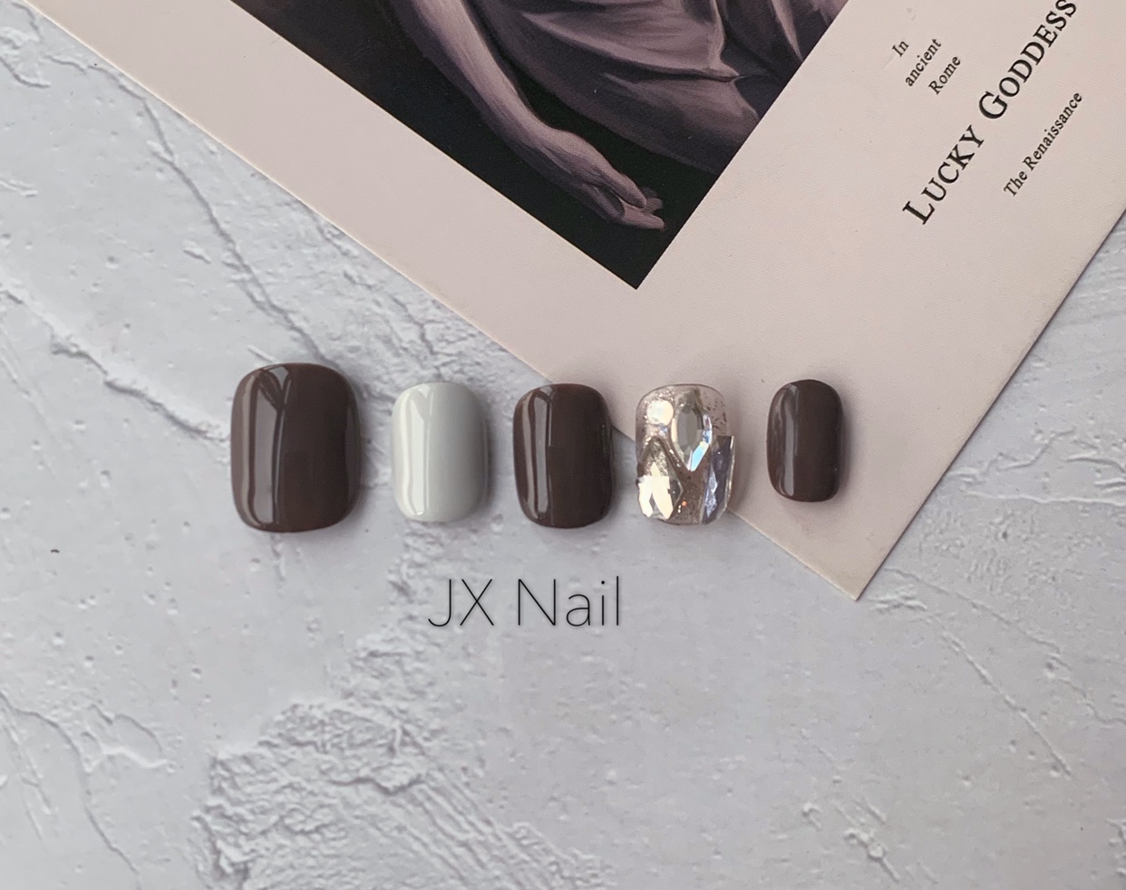 Xiaohongshu manicure piece finished product dark coffee diamond rice gray handmade phototherapy wearing nail fake nail stickers long short short JX