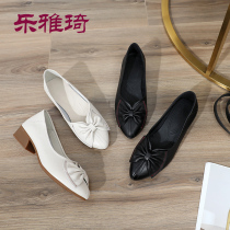 Spring and autumn Mother shoes Single shoes Genuine Leather Soft Bottom Women Shoes Comfort Middle Aged Leather Shoes Square Root for older non-slip bull fascia