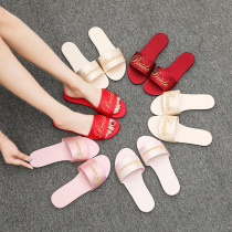Bride-gown bridesmaid wedding party with slippers and slippers spring and summer wedding celebration red party