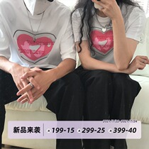 Dongri is a curly couple of love printing short-sleeved 2021 new womens summer loose round-neck t-shirt