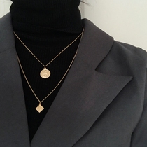 Y9 Korean minimalist retro queen head gold coin necklace round card stack with sweater chain choker X2