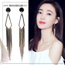 Advanced sense earrings female S925 sterling silver French tassel 2021 New Tide network red earrings temperament versatile earring