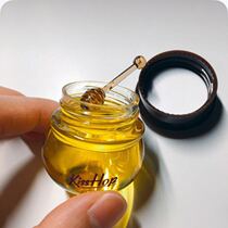 Its so cute Mannings kisshop Honey jar Lip Mask Honey beeswax Lipstick Lip mask Lip Balm