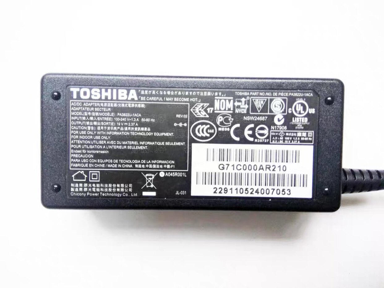 The original Toshiba T230 T200 T210 Z30 Z20T notebook 19V2 37A power adapter 45W