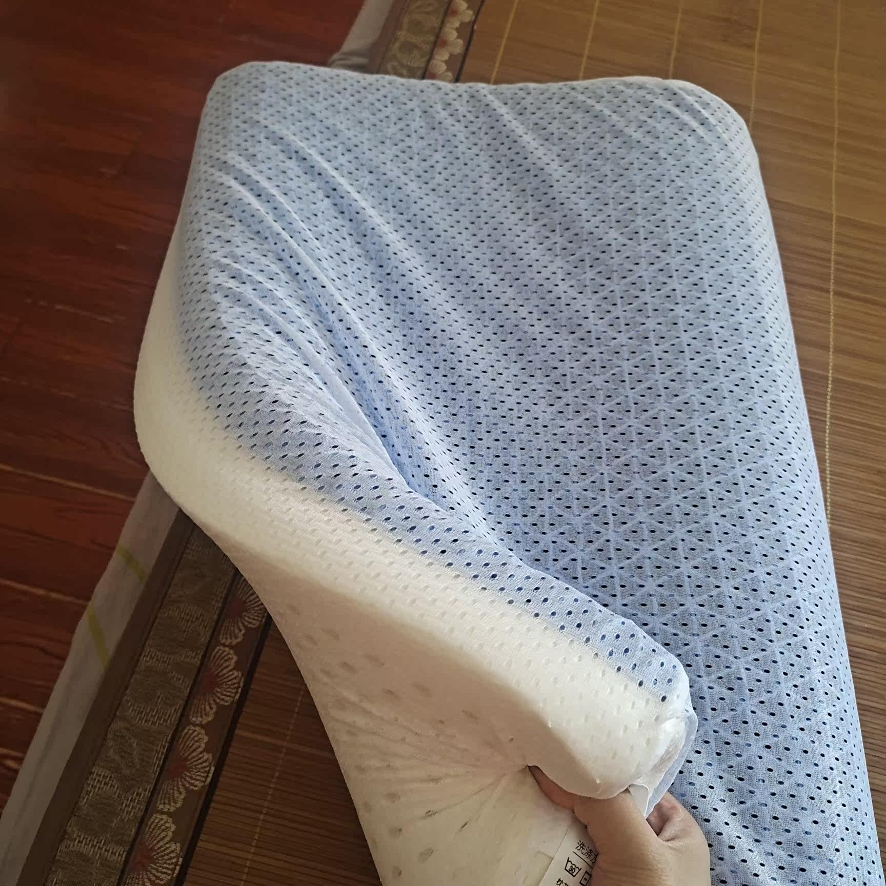 真心分享蜂窝无压枕枕头/枕芯优缺点如何?真实经历爆料诉说